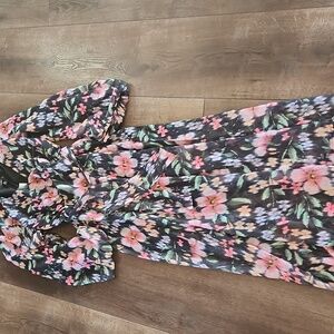 NWT AQUA Long Sleeved V-Neck Fit & Flare Floral Wrap Maxi Dress Size SMALL $118